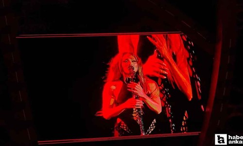 Jennifer Lopez, İstanbul'da sahne şovu ile büyüledi!
