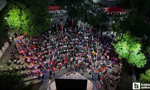 Keçiören Belediyesi'nin açık hava sineması mahalle kültürünü canlandırdı