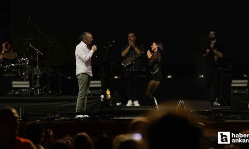 Etimesgut Belediyesi finali Zeynep Bastık konseriyle yaptı