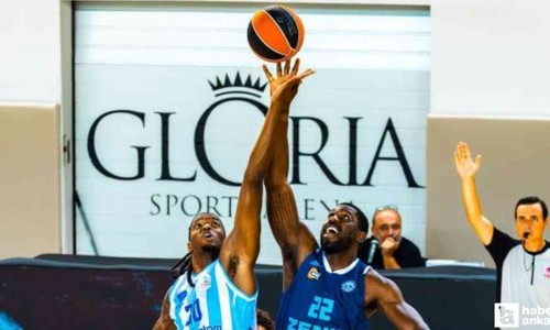 Türk Telekom Gloria Pre-Season Games Turnuvası'nda rakibini 82-79 yendi!