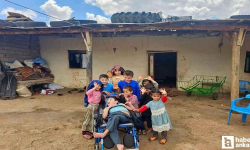 Polis memuru Şahin'den iyilik seferberliği: 30 bin akülü tekerlekli sandalye dağıttı