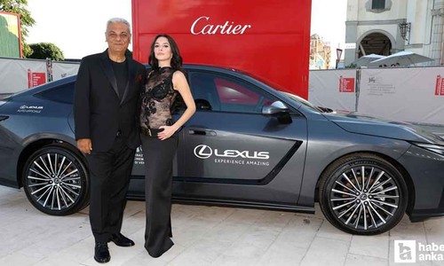 Lexus'un yeni ES sedan modeli tam not aldı!