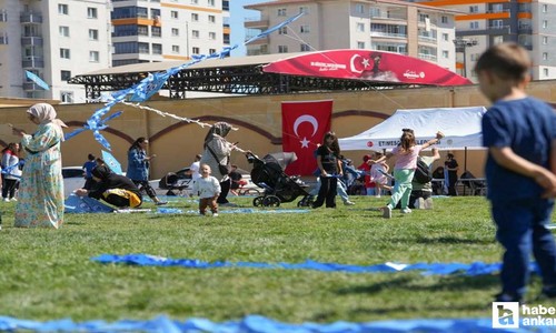 Etimesgut Belediyesinden Göksu Parkı'nda yürüyüş ve uçurtma etkinliği