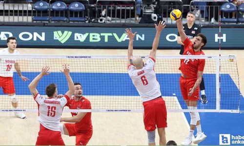 Voleybolda Polonya’ya kaybeden Milliler şampiyonaya veda etti