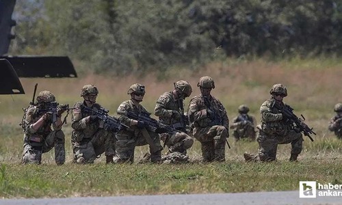 Almanya'da tatbikatı gerçek zanneden polisler askerlere ateş açtı