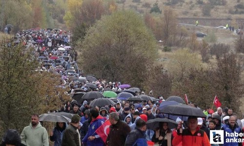 Kurtuluş Savaşı'nda Ankara'ya mühimmat taşınan İstiklal Yolu'nda yürüyüş düzenlendi