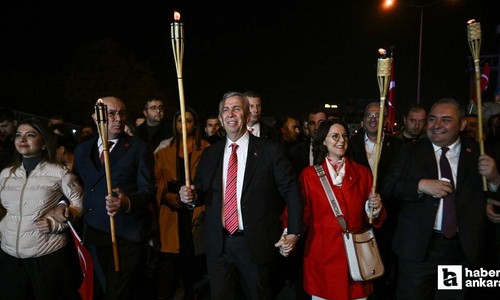 Ankara'da Cumhuriyet Bayramı için fener alayı düzenlendi