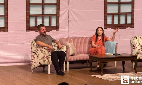 Sincan Belediyesi’nce yetişkinlere özel 'Aramızdaki Duvarlar' oyunu sahnelendi