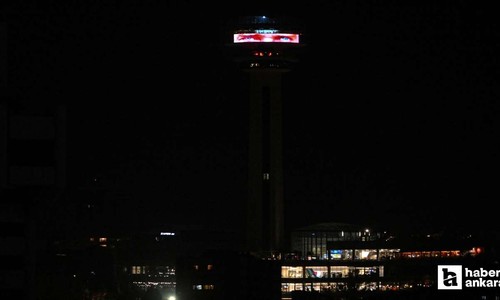 Atakule'ye 10 Kasım'a özel yansıma: O'nsuz kasım, sonsuz özlem