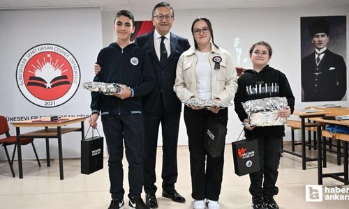 Altındağ Belediyesi'nin düzenlediği yarışmada başarılı öğrenciler ödüllendirildi