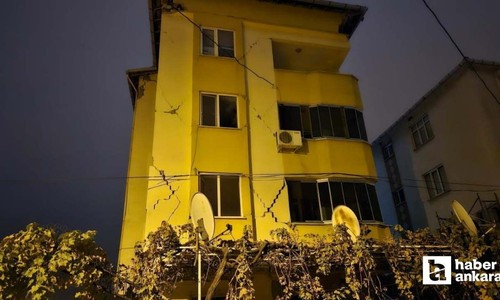 Gece boyu sallanan Balıkesir'de bu sabah yeniden deprem oldu!