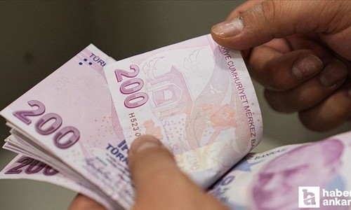 İlk defa kredi ve burs alacak öğrenciler için ödemeler başladı