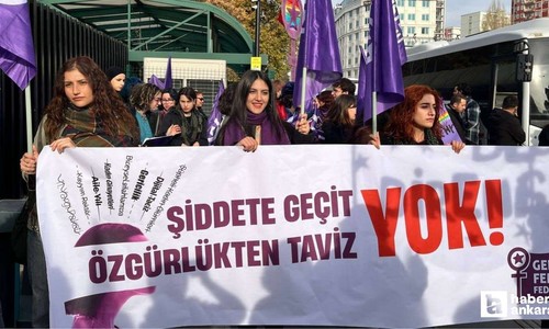 Kadın cinayetlerine tepki için Ankara'da yürüyüş düzenlendi