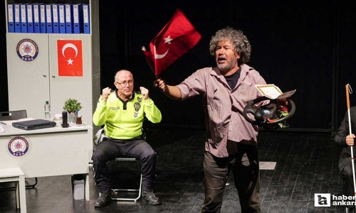 Etimesgut Belediyesi Emekli Tiyatrosu'ndan 'Söz mü?' oyunuyla anlamlı buluşma