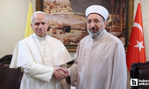 Papa 14. Leo, Diyanet İşleri Başkanı Safi Arpaguş'u ziyaret etti
