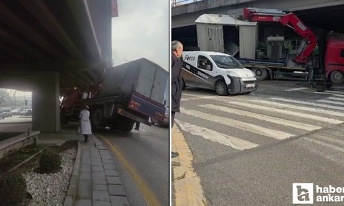 Altındağ'da konteyner yüklü vinç köprünün altına sıkıştı!