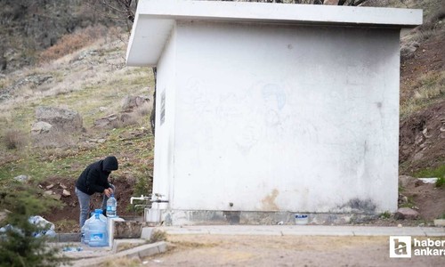 Sincan'da vatandaşlar çeşmelerden su temin ediyorlar