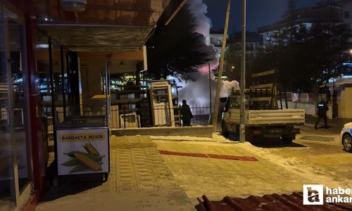 Pursaklarda seyir halindeki otomobil yandı