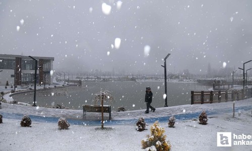 Çubuk'ta kar yağışı etkili oldu, ilçe beyaza büründü