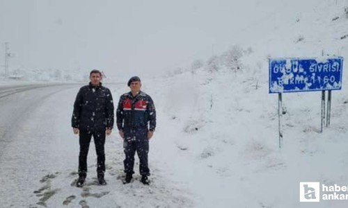 Güdül'de sürücülere kar uyarısı yapıldı!