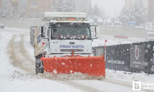 Etimesgut Belediyesi yoğun kar yağışı nedeniyle teyakkuz ilan etti