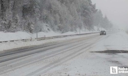 Bolu Dağı geçişinde kar yağışı etkili olmaya devam ediyor