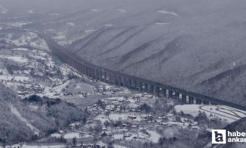Bolu Dağı'nda yoğun kar yağışı etkili oluyor!