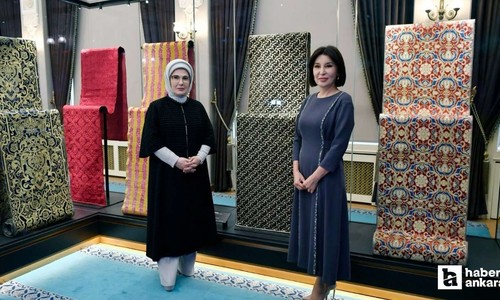Liderlerin eşleri Ankara Palas Müzesi'ni ziyaret ederek bilgi aldılar