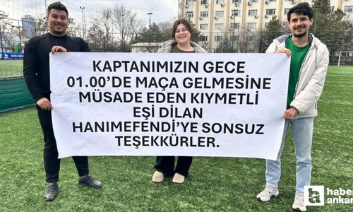 Ankara'da eşine halı saha için izin veren eşe pankartlı teşekkür