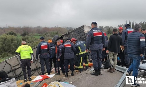 Antalya'da yolcu otobüsü devrildi: Ölü ve yaralılar var!