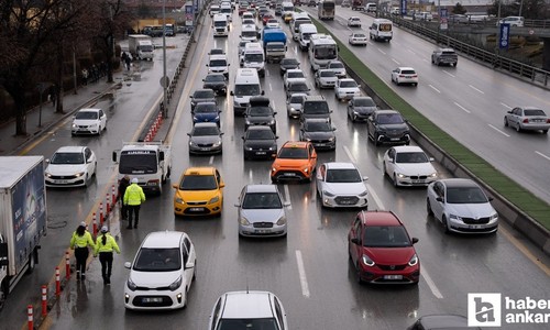 Başkentte okulların açılmasıyla trafikte yoğunluk yaşandı