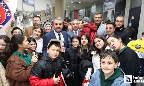 Pursaklar Belediyesi'nin düzenlediği kitap günlerine çocuklardan yoğun ilgi