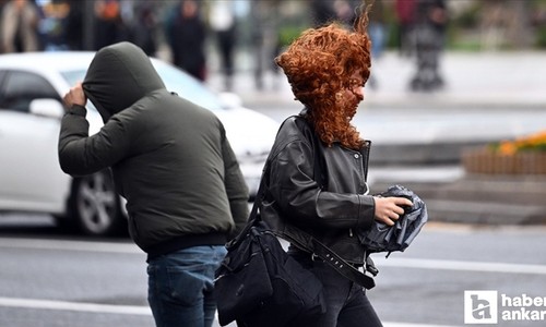 Ankaralılar bu saatlere dikkat! Ankara'da şiddetli fırtına ve toz taşınımı bekleniyor