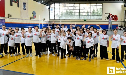 Büyükşehir Belediyesi’nin ‘Fabrika Voleybol’ projesi devam ediyor