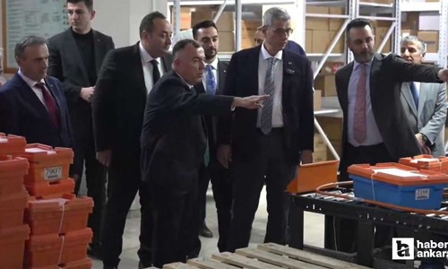 Sağlık Bakanı Kemal Memişoğlu, Ankara'da bir ecza deposunu ziyaret etti