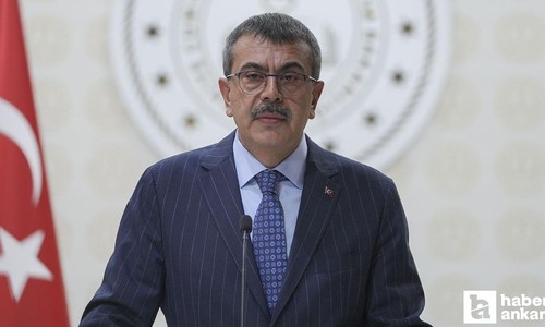 Bakan Tekin: 'Ara tatilleri kaldırırsak, okulların açılışını eylülde öteleyeceğiz'