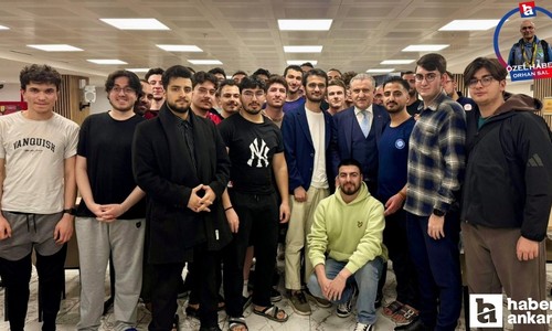 Gençlik ve Spor Bakanı Bak, Mogan yurdunda öğrencilerle iftar yaptı