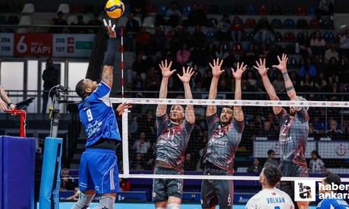 Voleyboldaki Başkent derbisinde büyük mücadele yaşandı