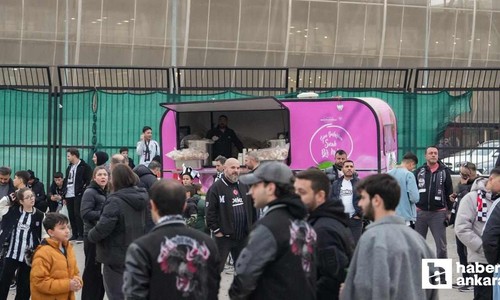 ABB, Etimesgut Belediyesi ve Gençlerbirliği taraftar grupları Eryaman Stadyumu önünde çorba ikramında bulundu
