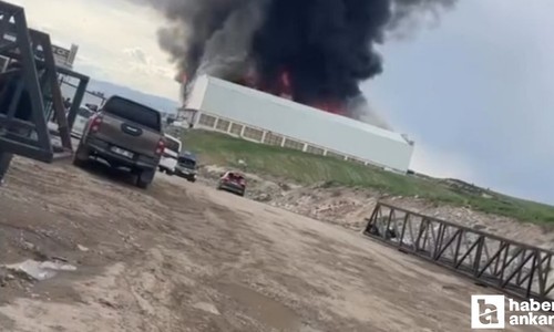 Yenimahalle'deki bir mobilya fabrikasında yangın çıktı!