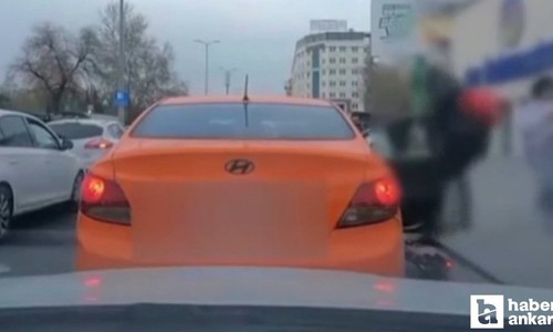 Çankaya'da elektrikli scooter sürücüsü açılan araç kapısına çarptı