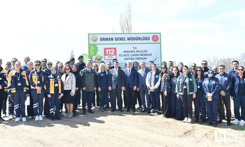 Vali Vasip Şahin, fidan dikip "daha yeşil bir Ankara" mesajı verdi