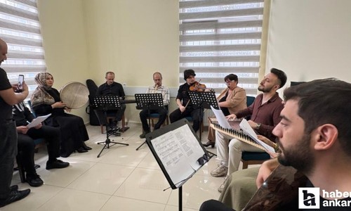 Mevlan Kurtishi, Sincan Türk Musikisi Konservatuvarı'nı ziyaret etti