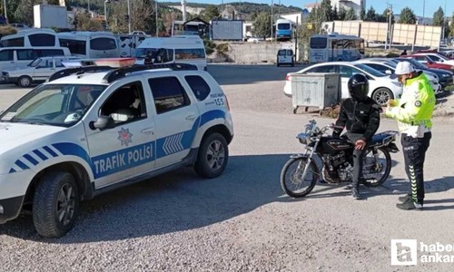 Beypazarı'nda trafik ekipleri motosiklet denetimlerini sürdürdü