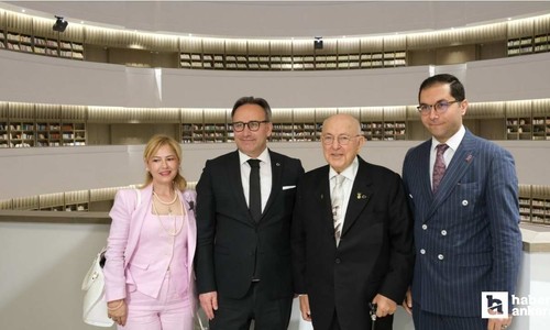 Prof. Dr. İlter Uzel, 3 bin kitaplık koleksiyonunu AKM Aydın Sayılı Kütüphanesi'ne bağışladı