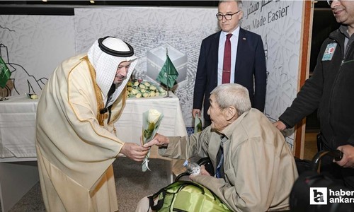 Suudi Arabistan'ın Ankara Büyükelçisi hacı adaylarını kutsal topraklara uğurladı