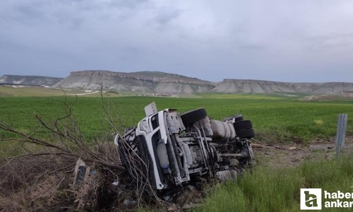 Beypazarı'nda tır şarampole devrildi: 1 kişi ağır yaralandı