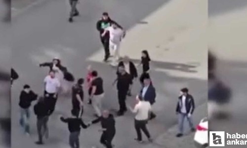 Mamak'ta yaşanan kavgayı anne terliği sona erdirdi