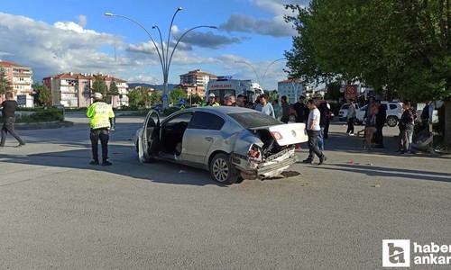 Kahramankazan'da iki otomobil çarpıştı: 1 kişi yaralandı!
