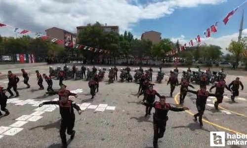 Ankara'da yunus polislerden zeybek ve akrobasi gösterisi